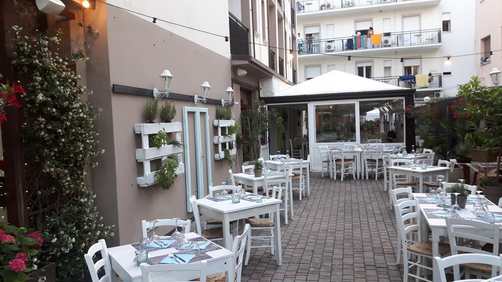 Hotel Helvetia Milano Marittima Zewnętrze zdjęcie