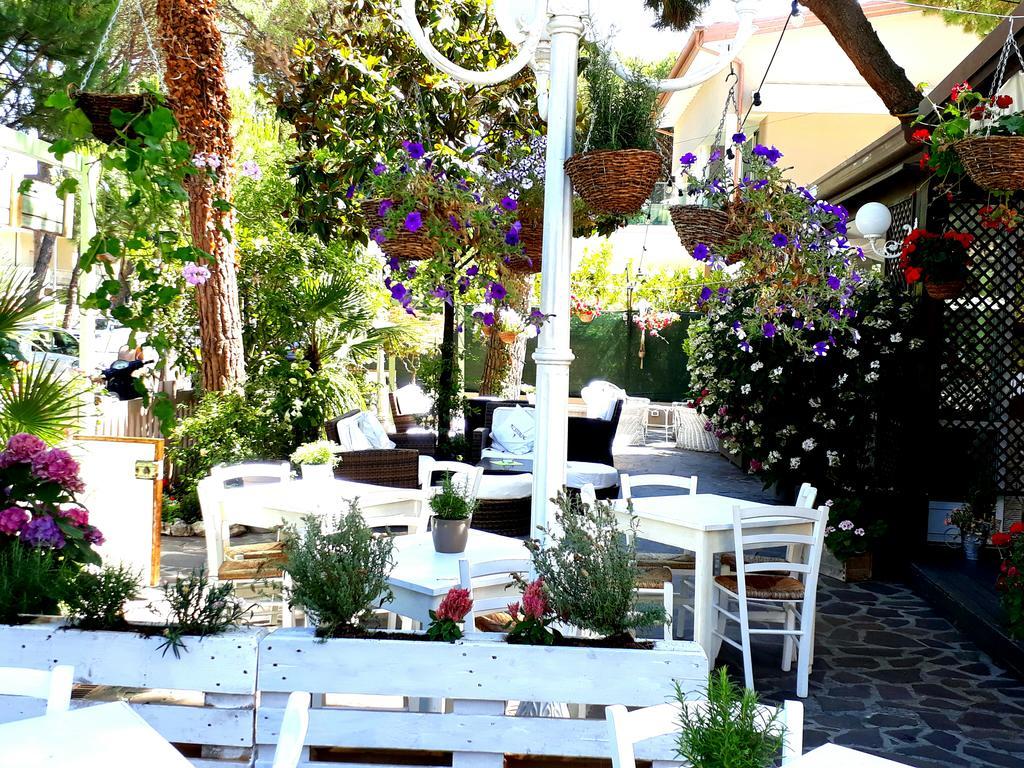 Hotel Helvetia Milano Marittima Zewnętrze zdjęcie
